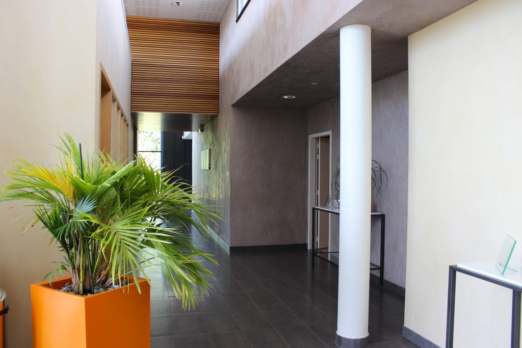 Couloir du funérarium - Guesdon Stéphane